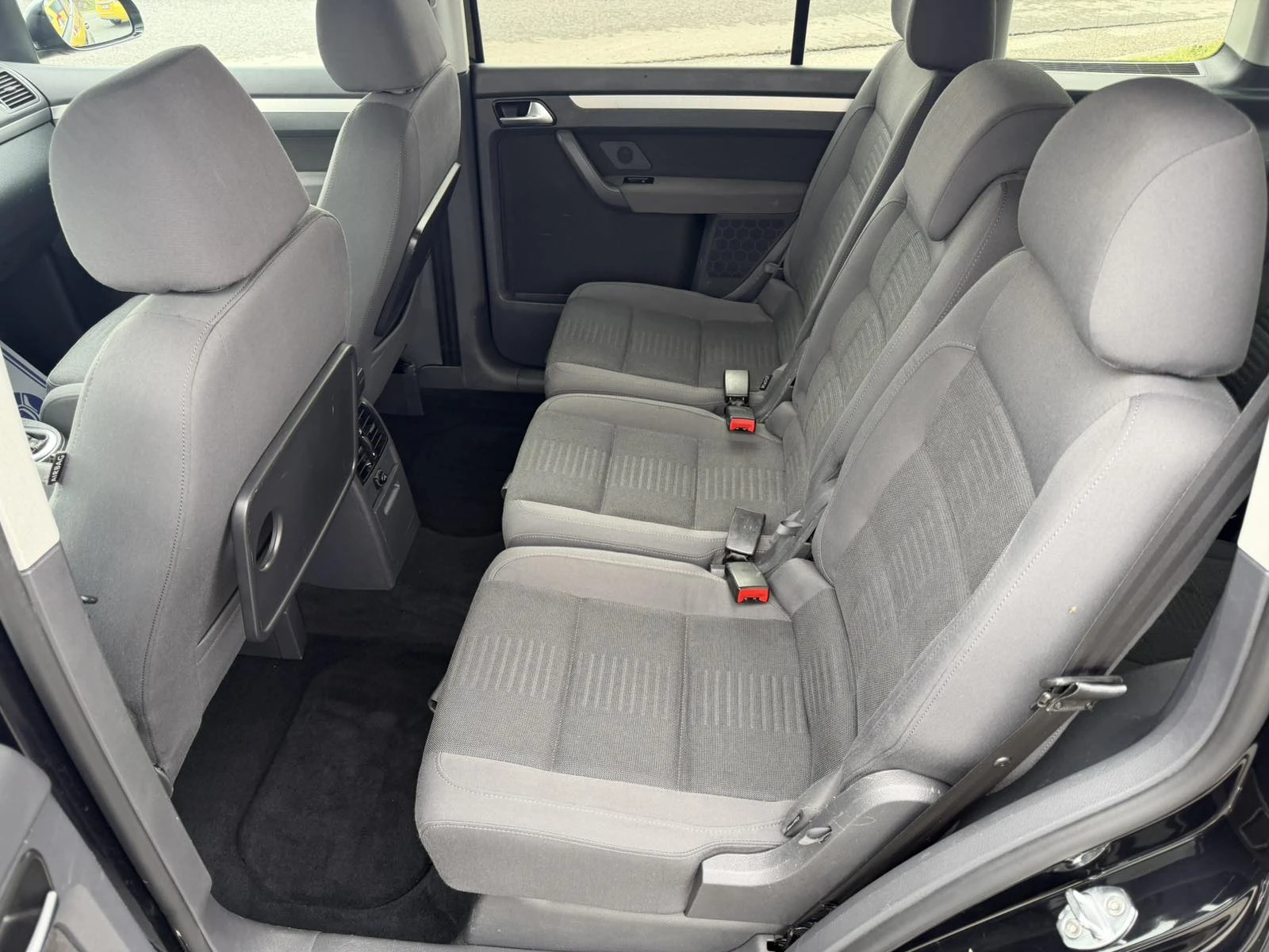 VW Touran 2.0-170 КС АВТОМАТИК, НАВИ, 6+ 1 МЕСТА* HIGHLINE* , снимка 13 - Автомобили и джипове - 54004882