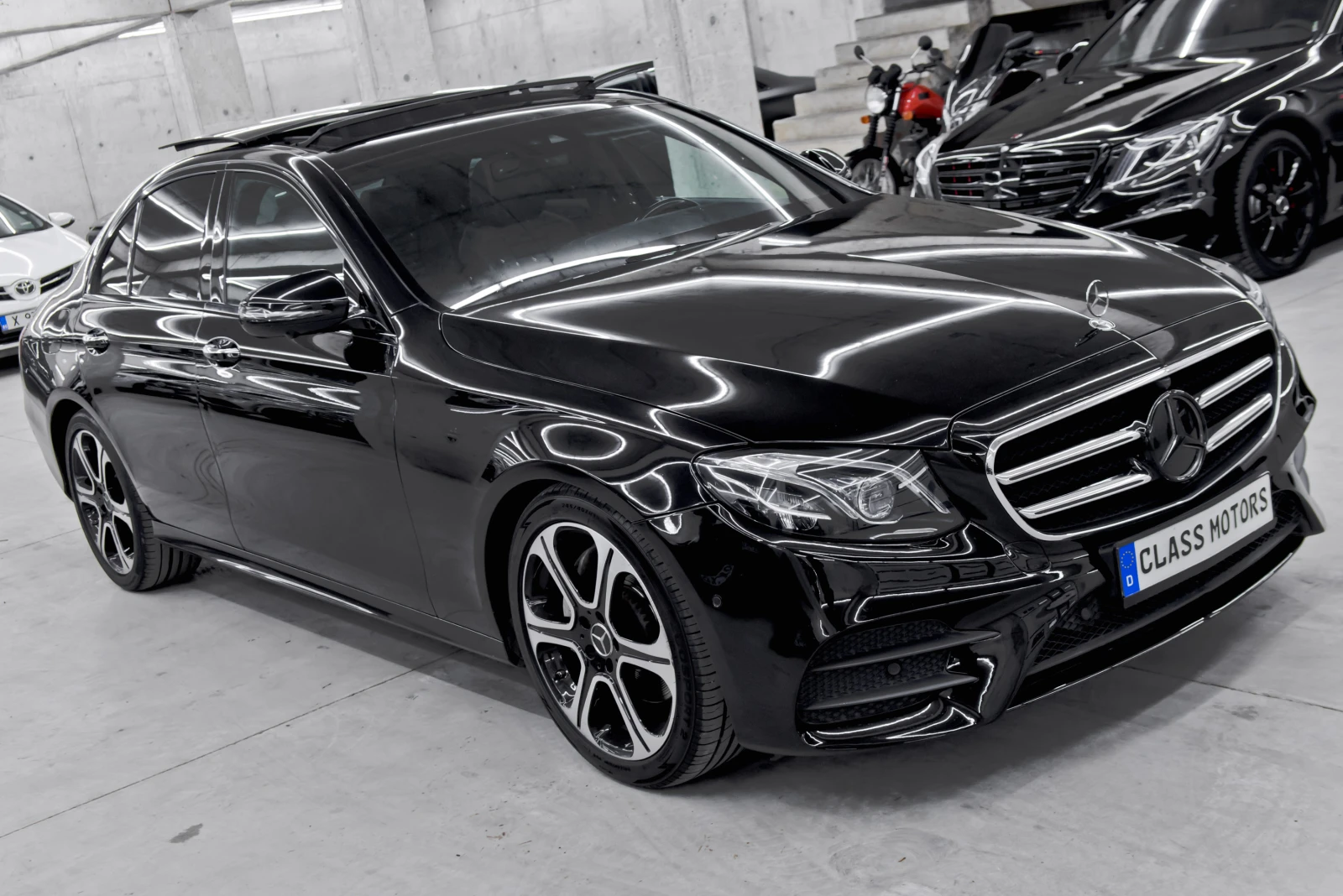 Mercedes-Benz E 220 D* AMG* 2019* Digital* , снимка 3 - Автомобили и джипове - 54166443