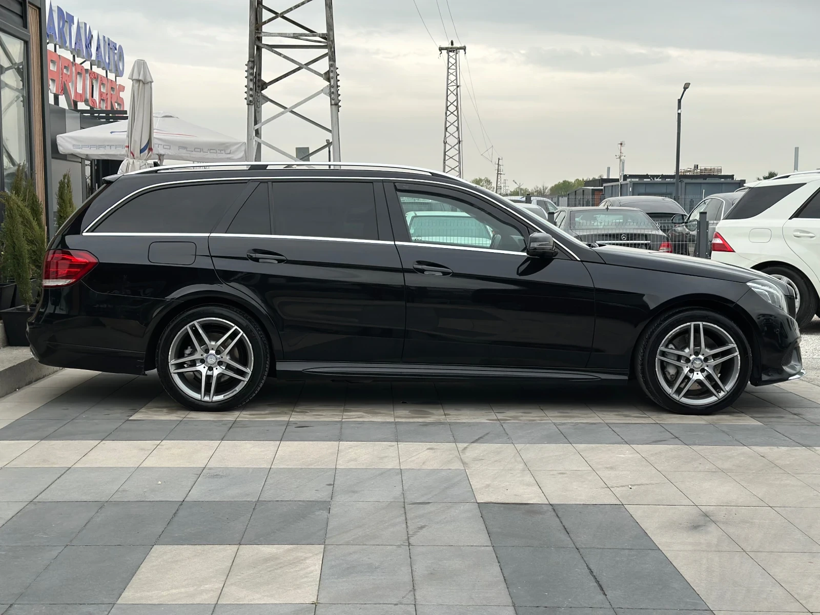 Mercedes-Benz E 350 * AMG LINE* FACELIFT* BlindSpot* LineAssist* , снимка 7 - Автомобили и джипове - 54206063