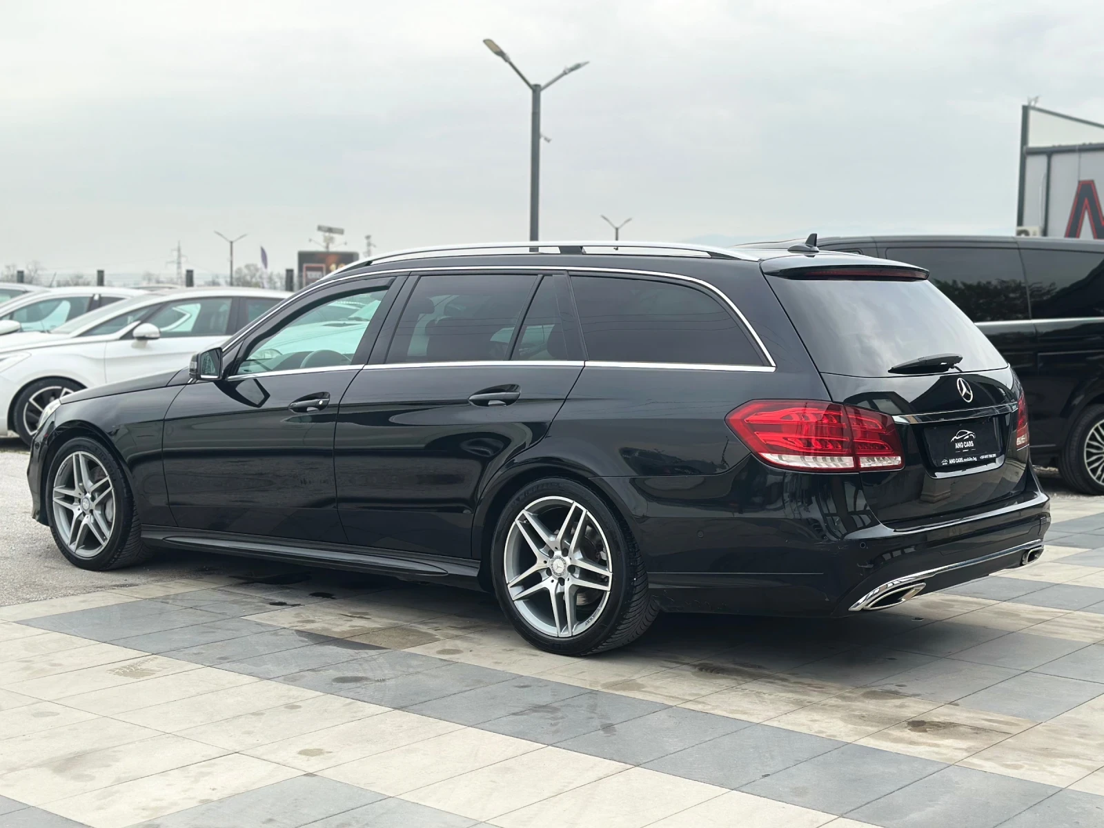Mercedes-Benz E 350 * AMG LINE* FACELIFT* BlindSpot* LineAssist* , снимка 4 - Автомобили и джипове - 54206063