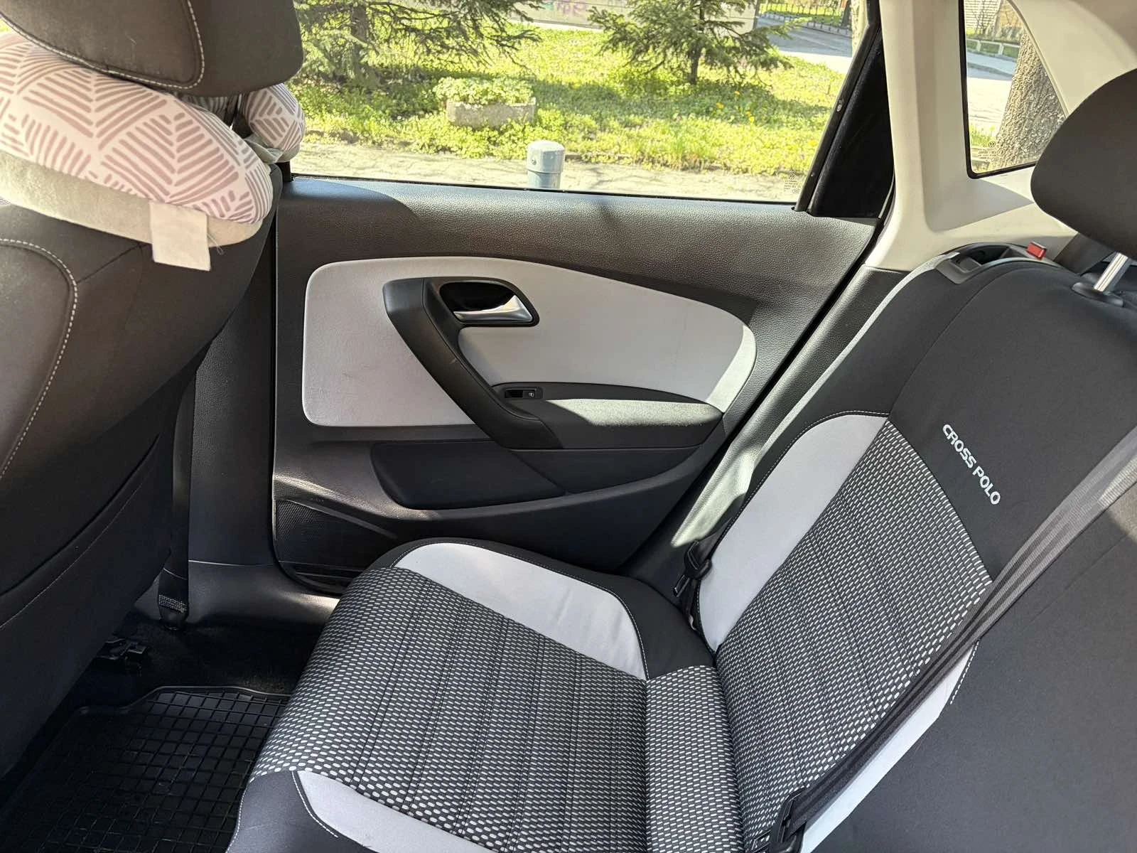 VW Polo Cross, снимка 10 - Автомобили и джипове - 54702700