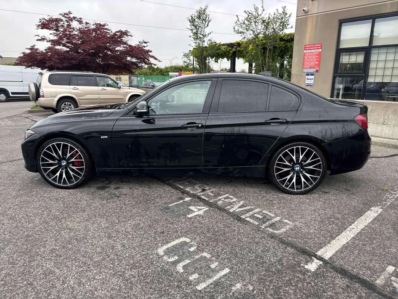 BMW 335 | CARFAX | ПОДГРЕВ | ШИБИДАХ | ДВА КЛЮЧА | , снимка 2 - Автомобили и джипове - 54827145