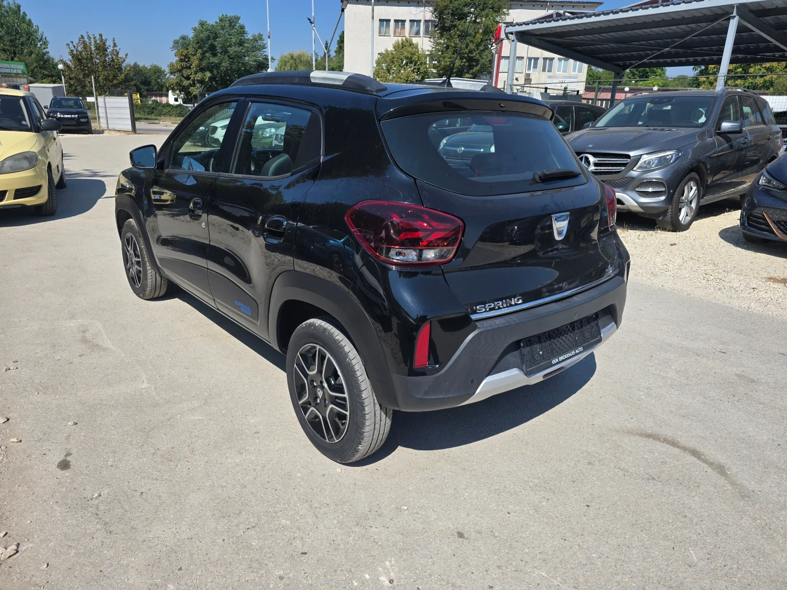 Dacia Spring Comfort Plus 45CCS Гаранция Лизинг Холандия 14хил., снимка 3 - Автомобили и джипове - 55586700