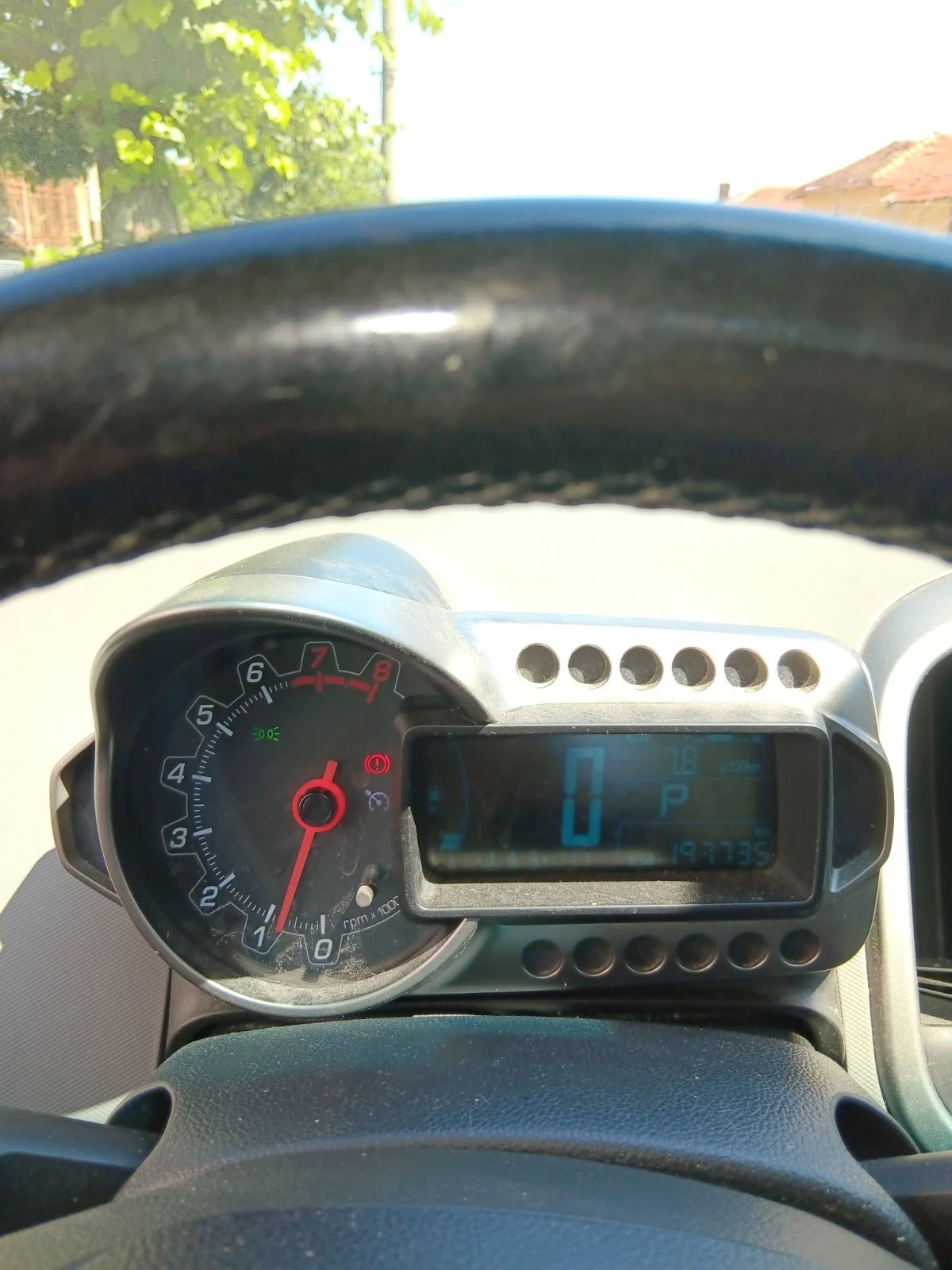 Chevrolet Aveo, снимка 15 - Автомобили и джипове - 55659908