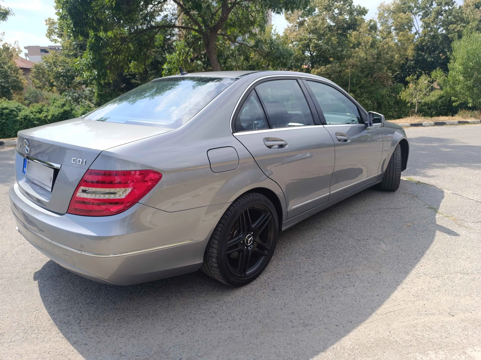 Mercedes-Benz C 220, снимка 4 - Автомобили и джипове - 55942609