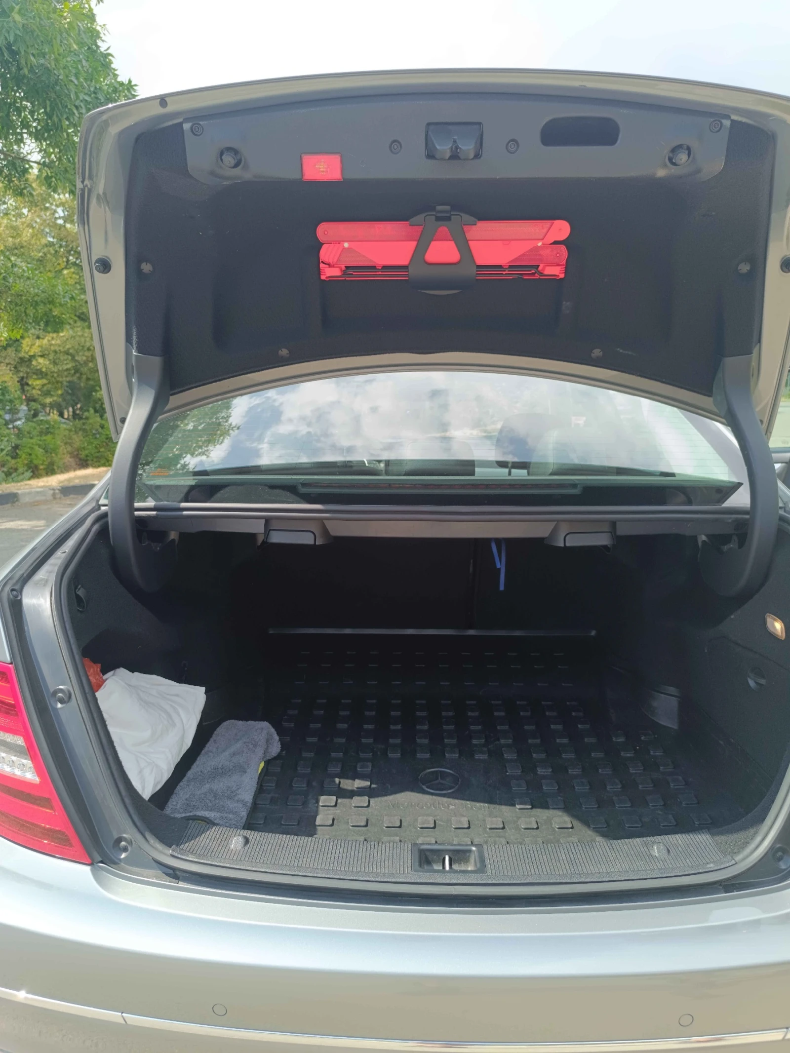 Mercedes-Benz C 220, снимка 14 - Автомобили и джипове - 55942609