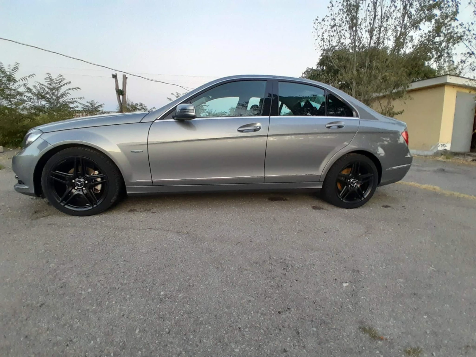 Mercedes-Benz C 220, снимка 6 - Автомобили и джипове - 55942609