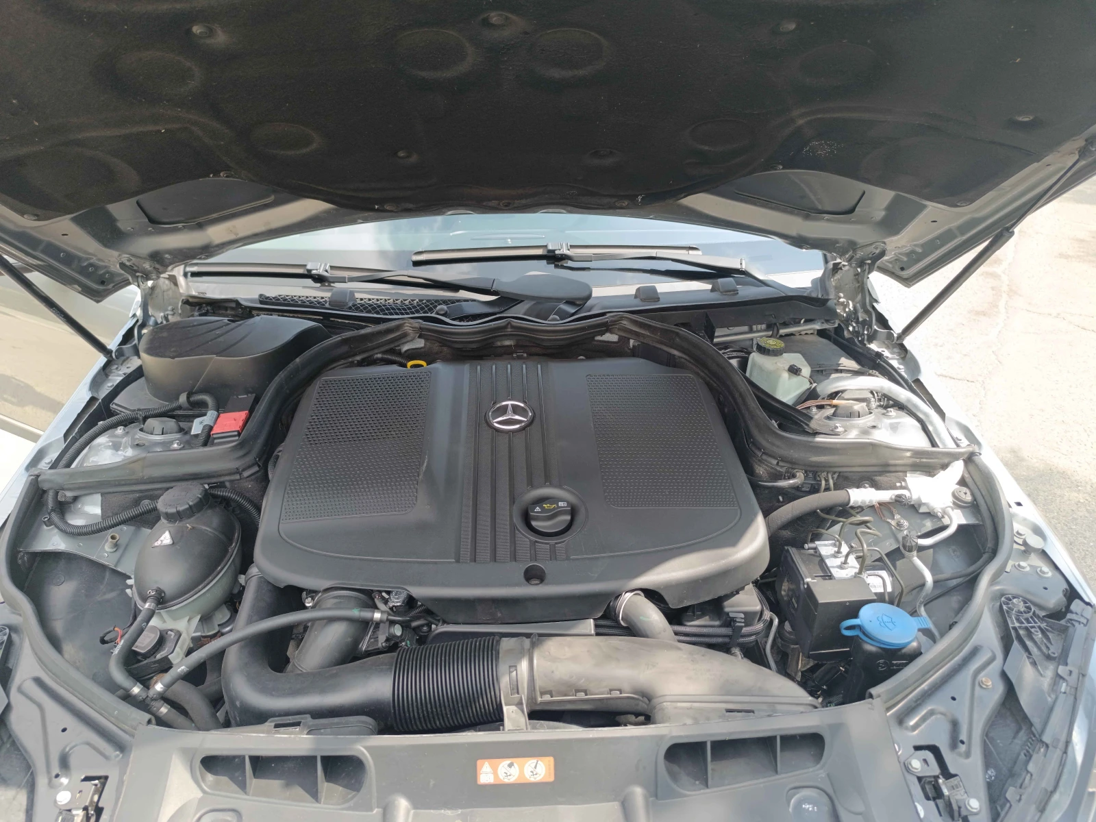 Mercedes-Benz C 220, снимка 12 - Автомобили и джипове - 55942609