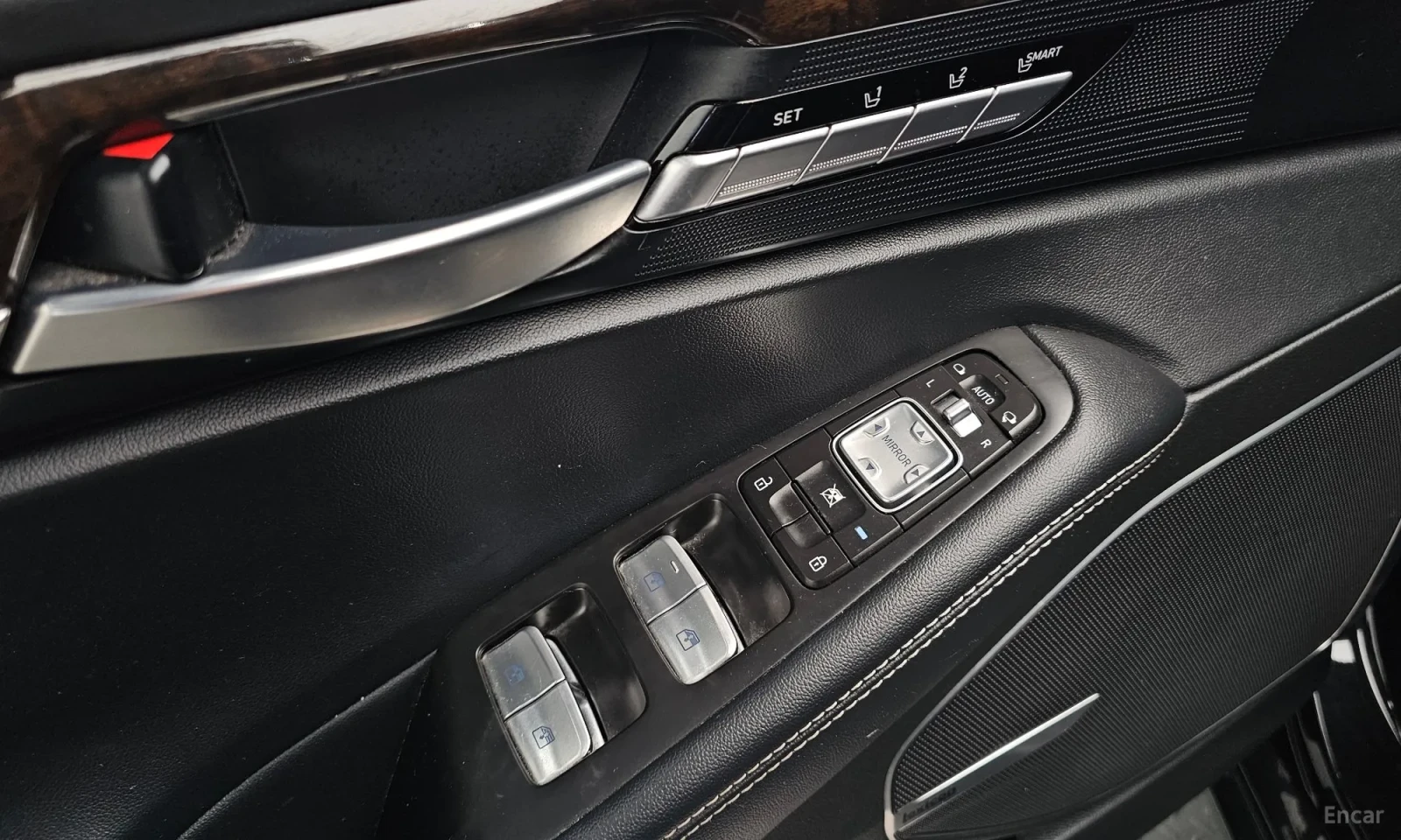 Genesis G90 3.8 AWD, снимка 17 - Автомобили и джипове - 56126013