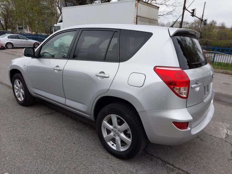 Toyota Rav4 2,2d-4D 136ps 4x4, снимка 3 - Автомобили и джипове - 40490464