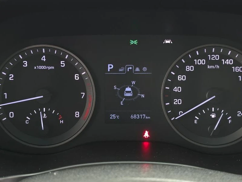 Hyundai Tucson Gasoline 1.6 turbo 2WD| 177к.с., снимка 8 - Автомобили и джипове - 56085386