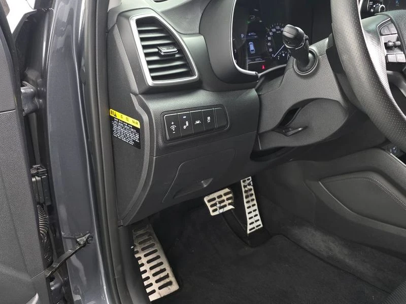 Hyundai Tucson Gasoline 1.6 turbo 2WD| 177к.с., снимка 13 - Автомобили и джипове - 56085386