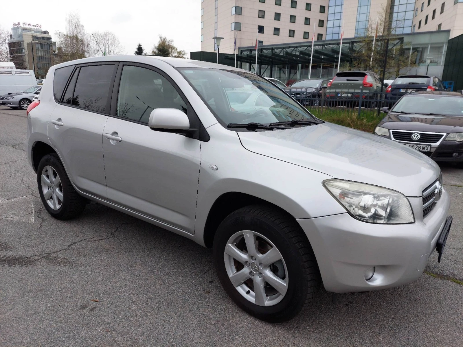 Toyota Rav4 2,2d-4D 136ps 4x4 - изображение 2