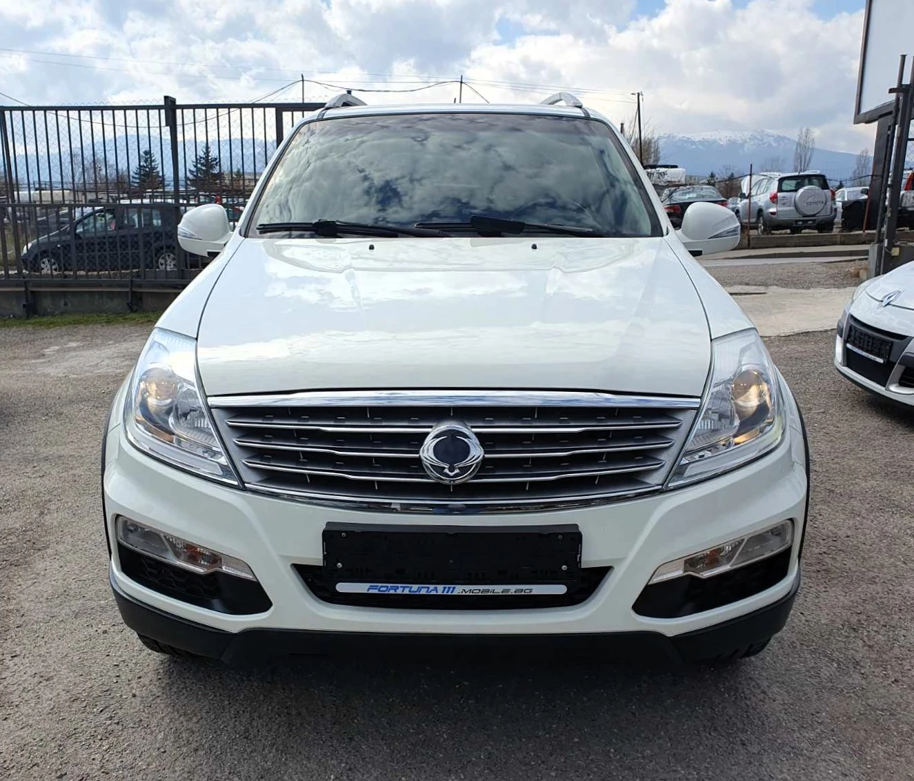 SsangYong Rexton 4WD 7м. 2.0 e-XDI - изображение 2