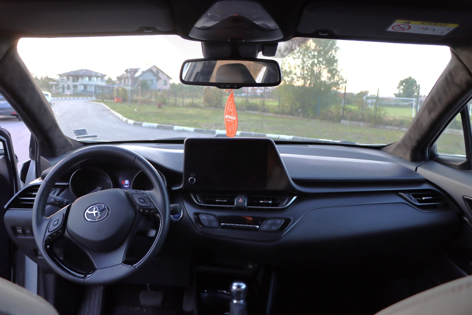 Toyota C-HR 2.0 - Hybrid | Mobile.bg   9