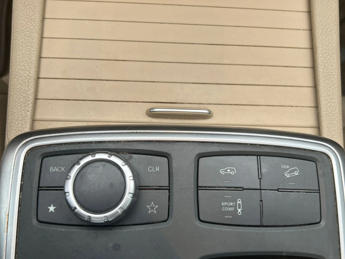 Mercedes-Benz ML 350 BLUETEC * * CARFAX * * АВТО КРЕДИТ * *  - изображение 9