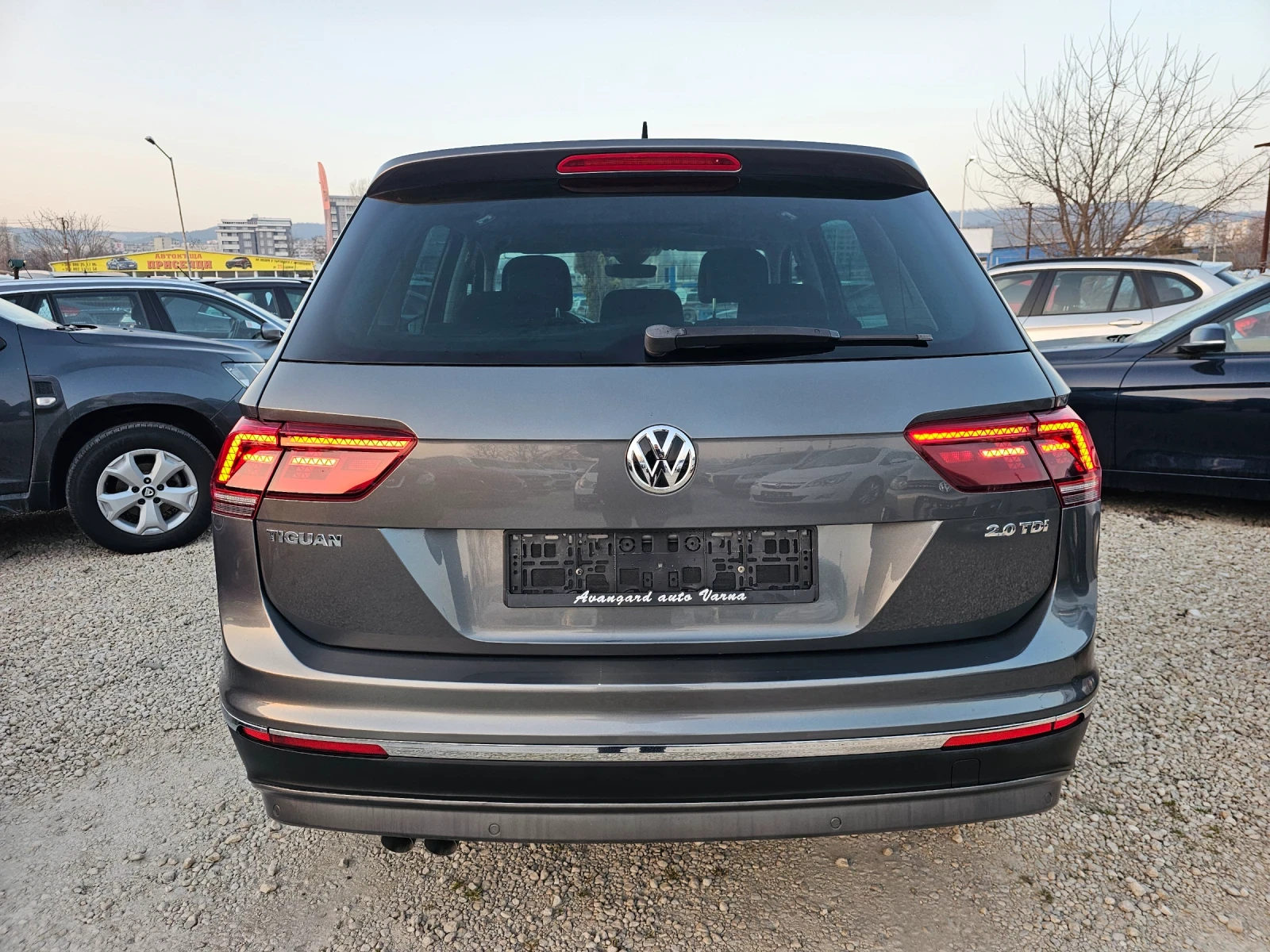 VW Tiguan 2.0TDI, 150к.с., снимка 5 - Автомобили и джипове - 53880674