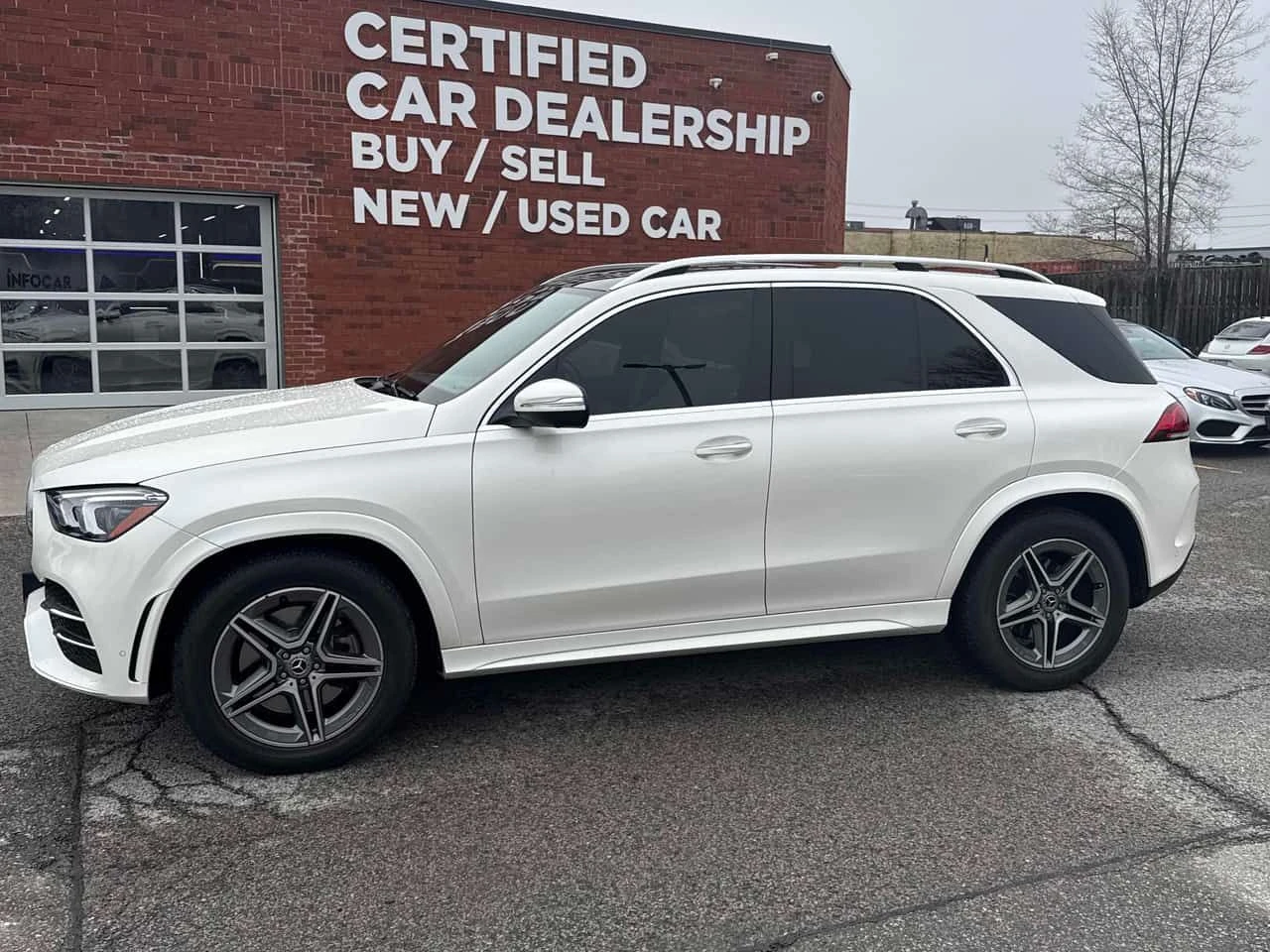 Mercedes-Benz GLE 450 * Дистроник * Burmester * Хед-ъп * 360 камери * , снимка 2 - Автомобили и джипове - 54047016