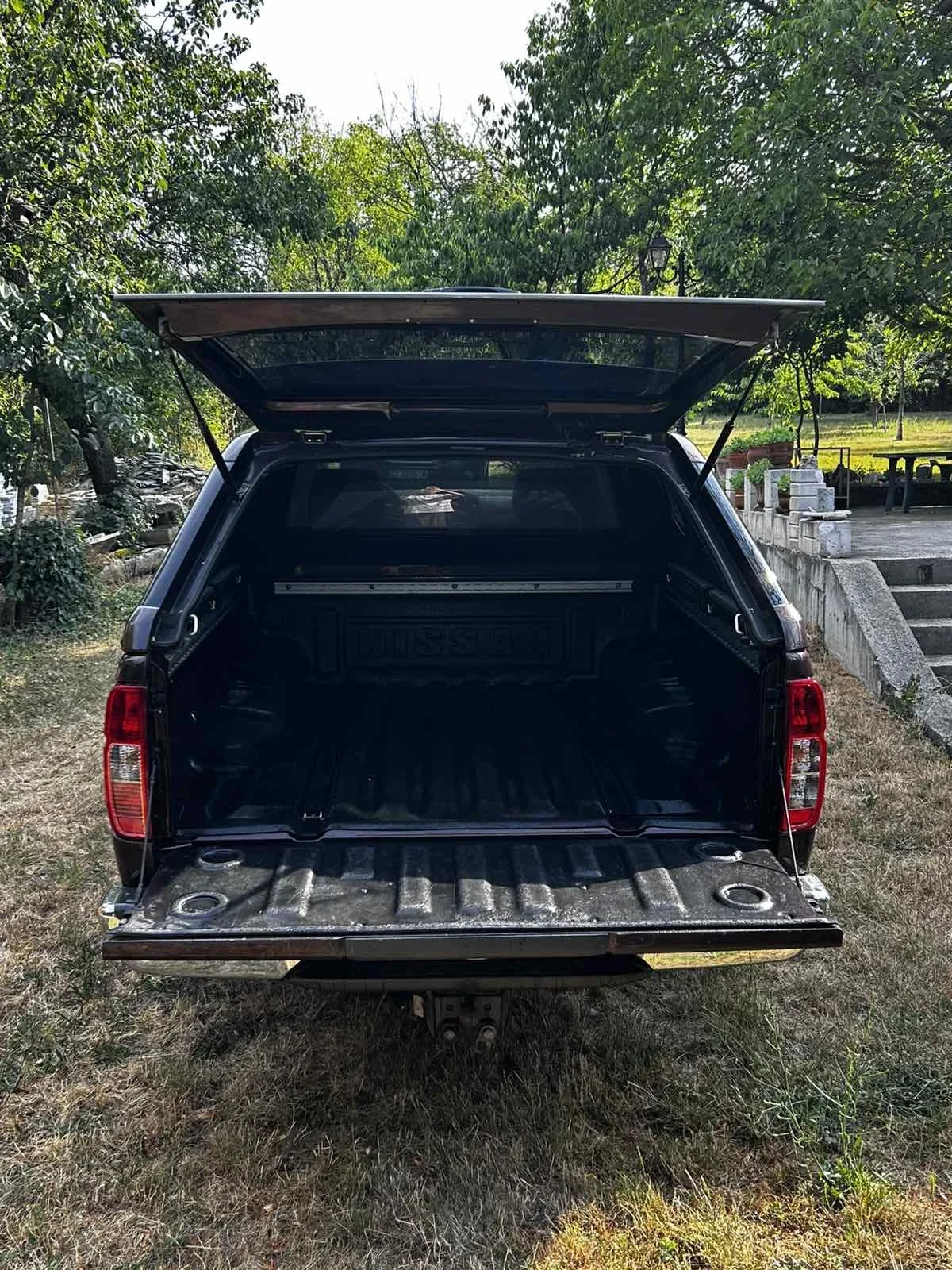 Nissan Navara 3.0D, снимка 3 - Автомобили и джипове - 54790726