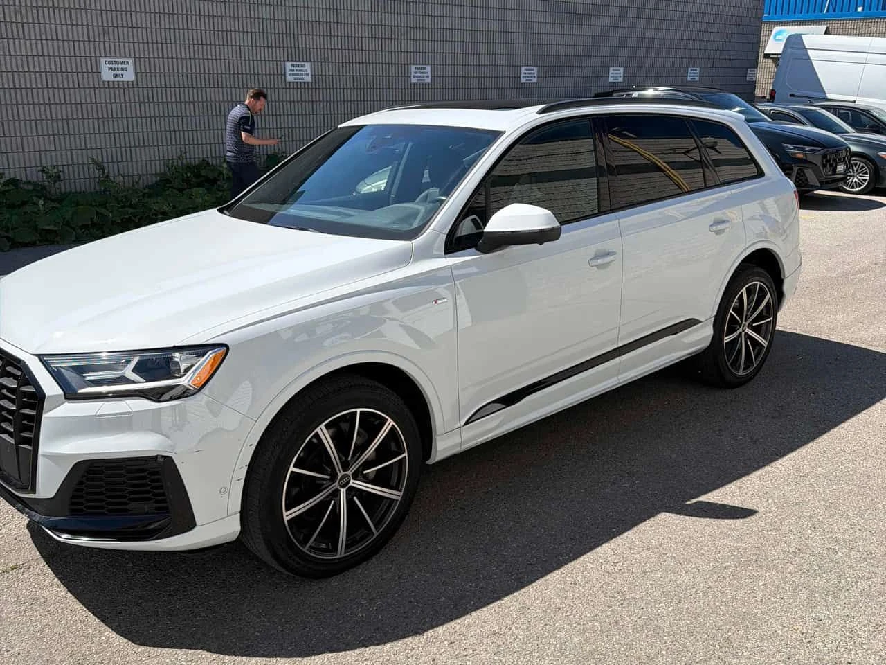 Audi Q7 * Progressiv * CARFAX * ОБДУХВАНЕ * ПАНО * KEYLESS, снимка 3 - Автомобили и джипове - 54896964
