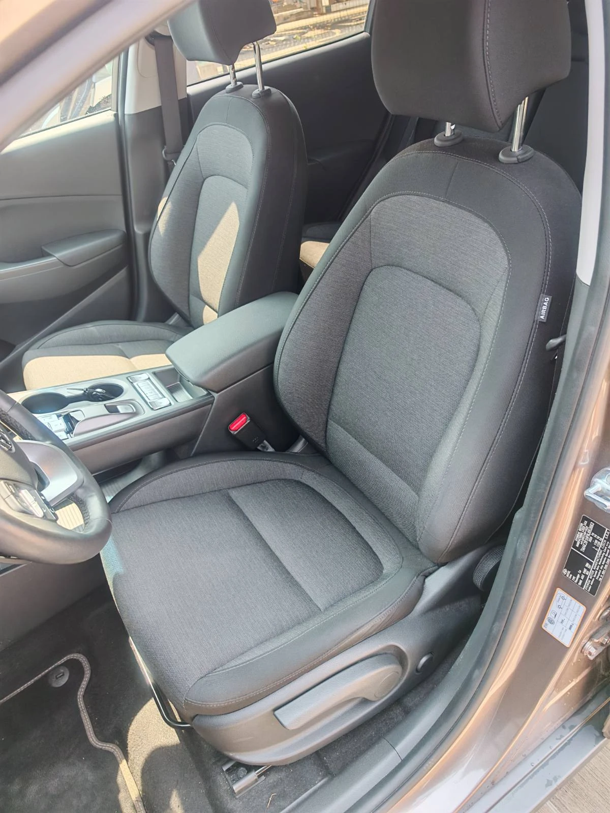 Hyundai Kona 42KWh/BLUELINK/ГАРАНЦИОННА/ТЕРМОПОМПА/SOH100%/2022, снимка 8 - Автомобили и джипове - 55358376