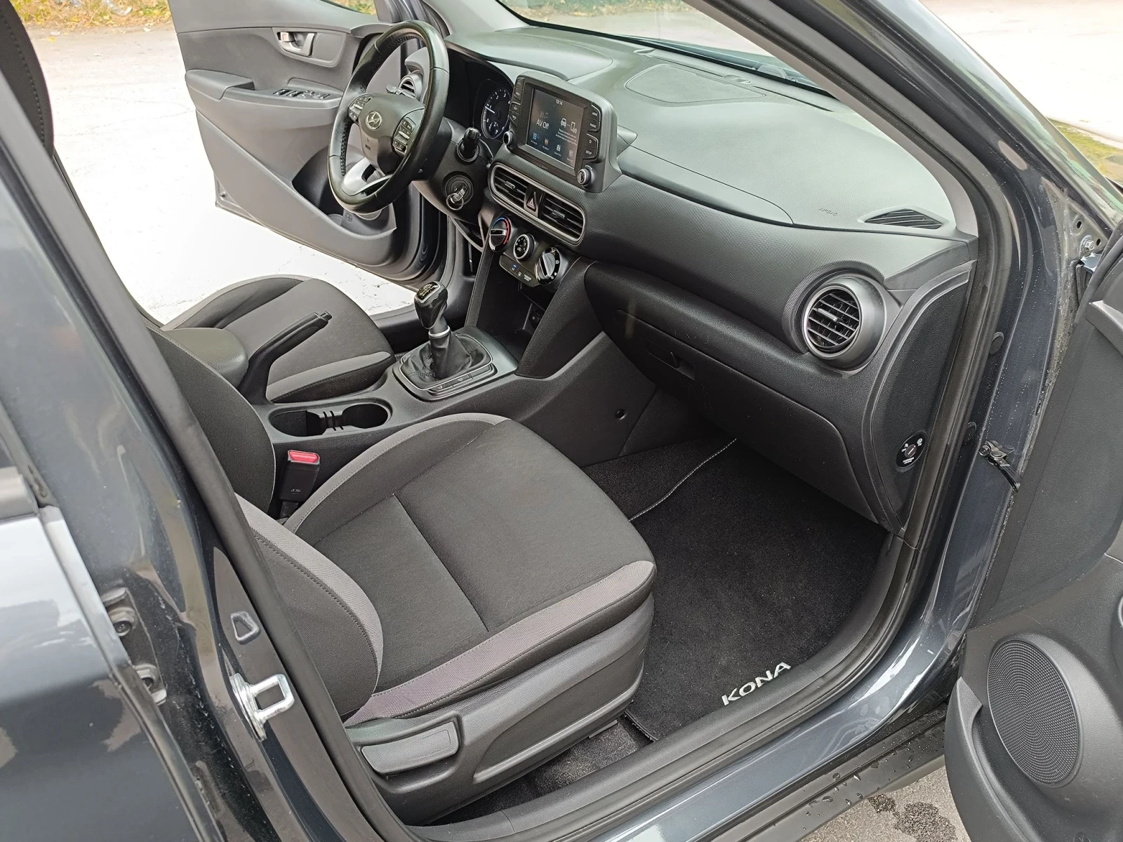 Hyundai Kona 1.6 Crdi , снимка 11 - Автомобили и джипове - 56433992