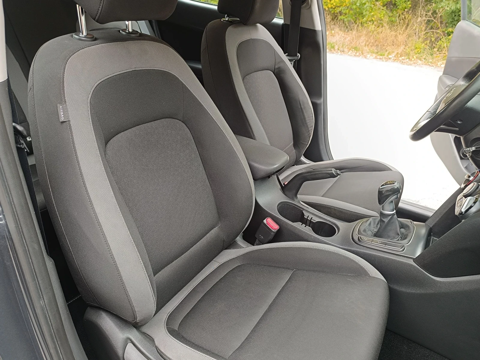 Hyundai Kona 1.6 Crdi , снимка 16 - Автомобили и джипове - 56433992