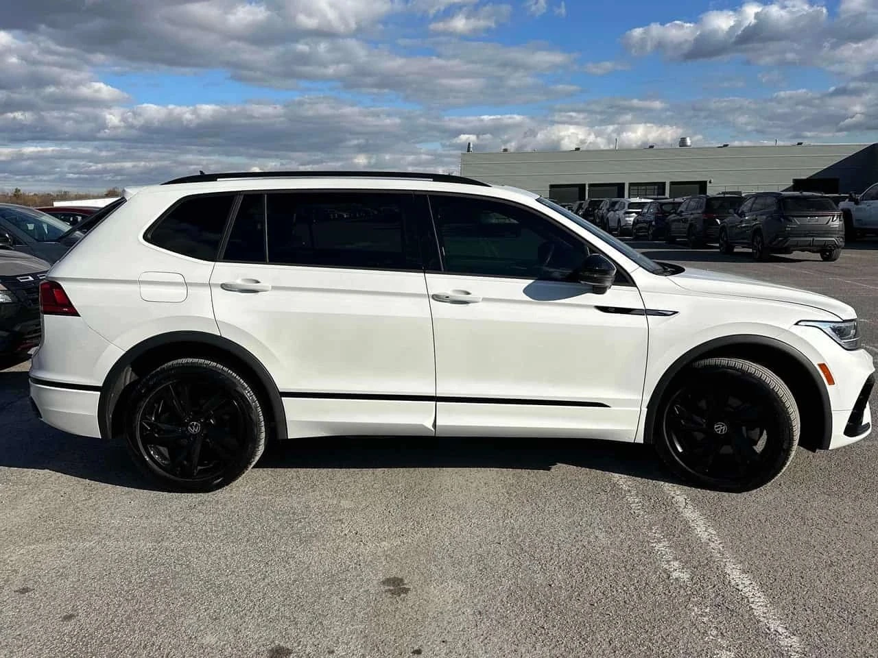 VW Tiguan, снимка 4 - Автомобили и джипове - 56684924