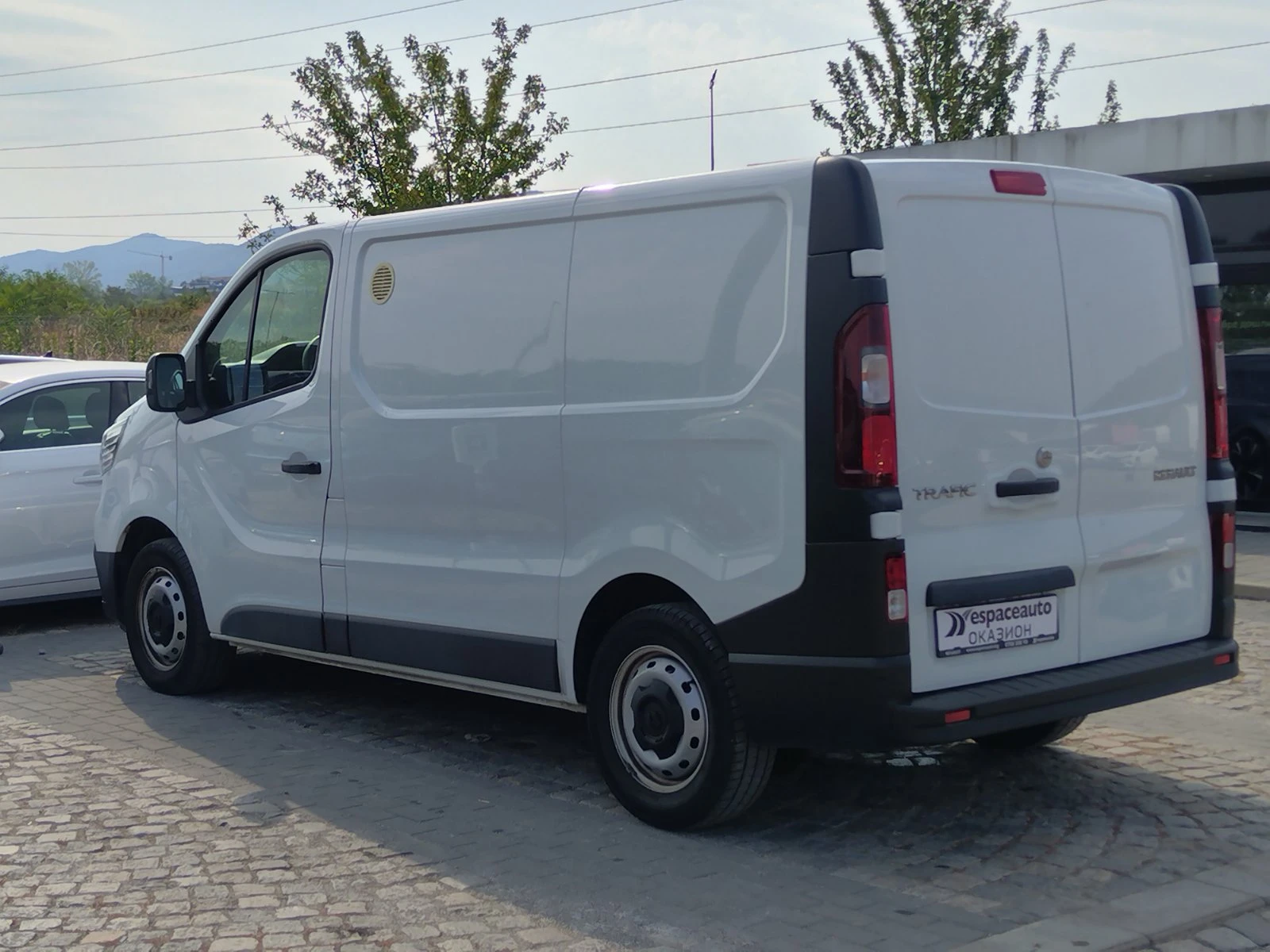 Renault Trafic 2.0dCi/ 110к.с./L1H1, снимка 6 - Бусове и автобуси - 55786980