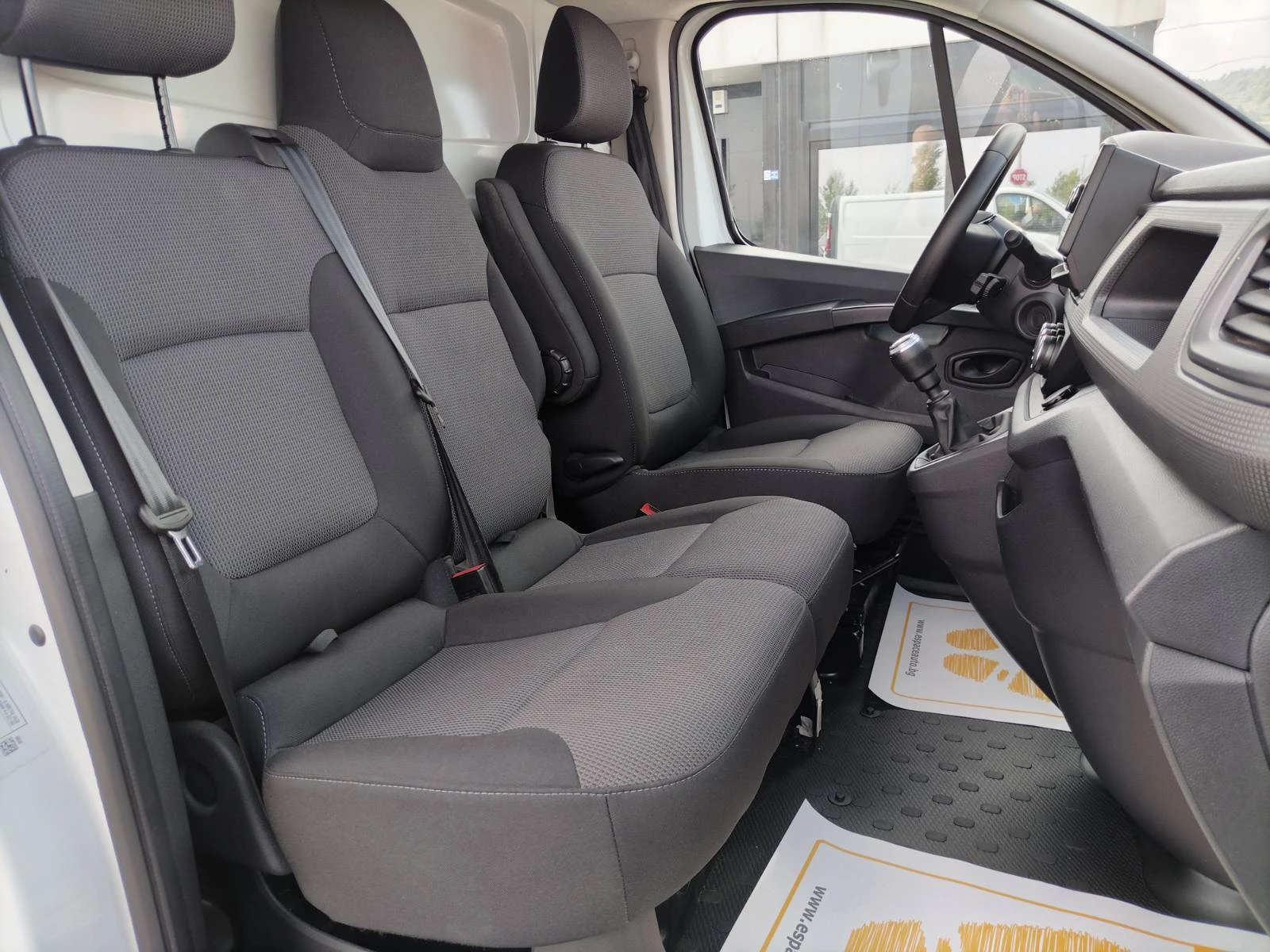Renault Trafic 2.0dCi/ 110к.с./L1H1, снимка 15 - Бусове и автобуси - 55786980