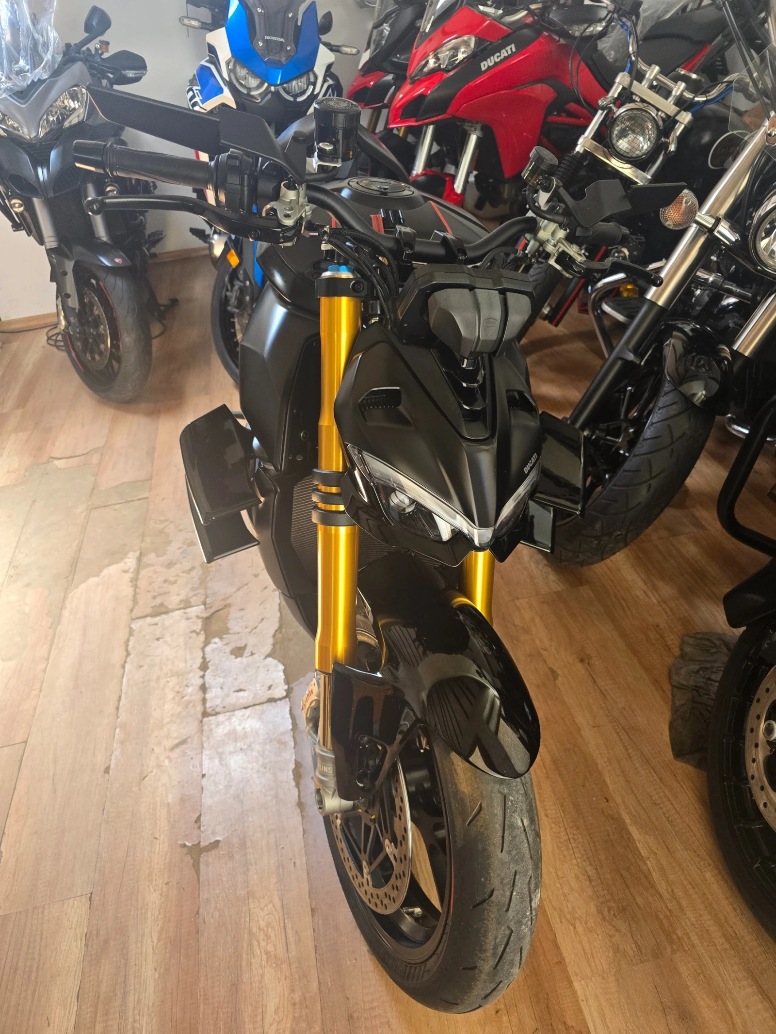 Ducati Streetfighter V4S 2023, снимка 7 - Мотоциклети и мототехника - 55743071