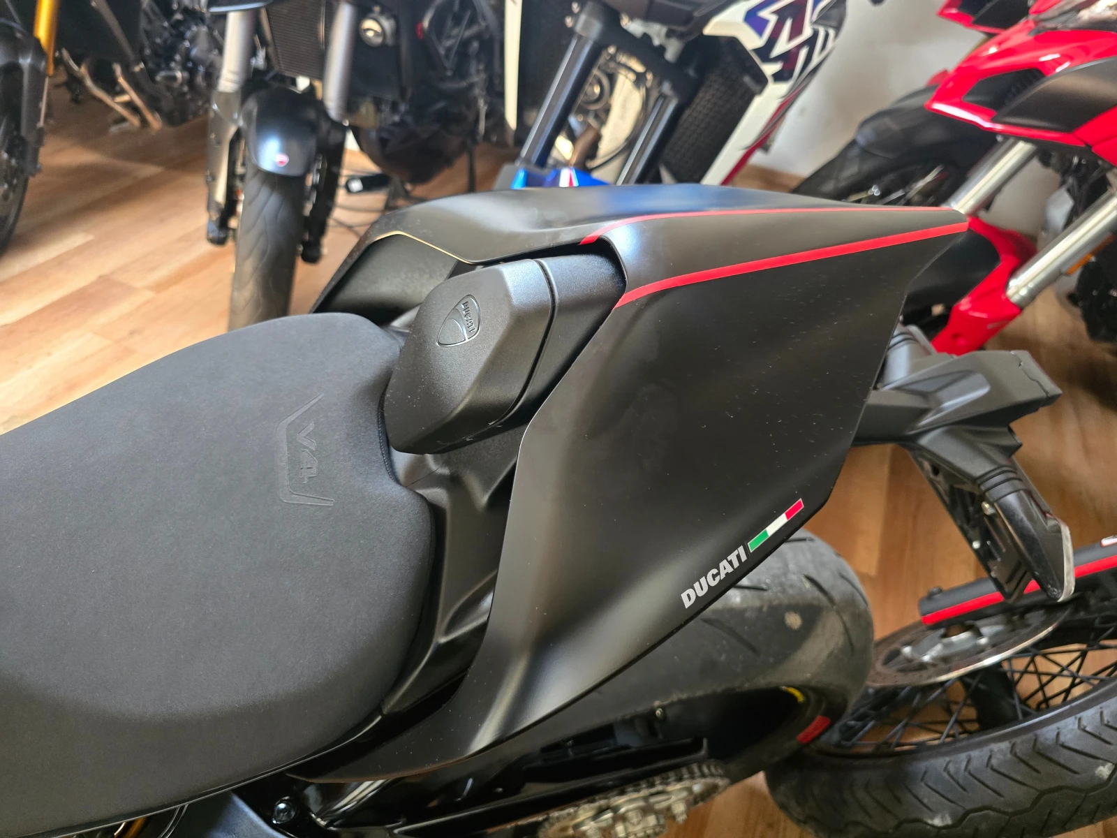 Ducati Streetfighter V4S 2023, снимка 15 - Мотоциклети и мототехника - 55743071