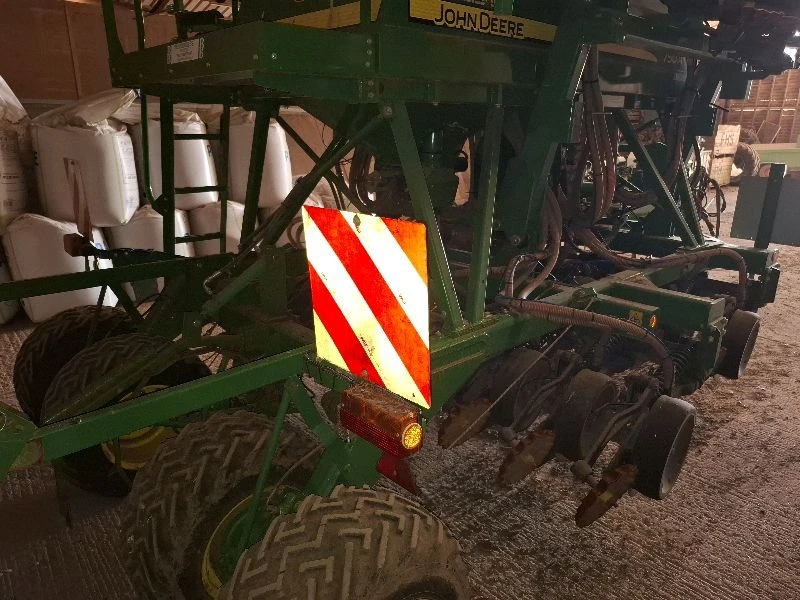  John Deere 750 A      20% | Mobile.bg   8