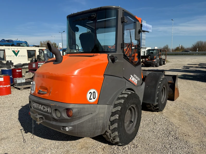 Челен товарач Hitachi ZW 95, снимка 15 - Индустриална техника - 52422115
