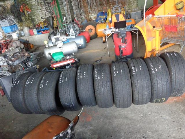 Гуми Всесезонни 225/55R17, снимка 2 - Гуми и джанти - 14772872