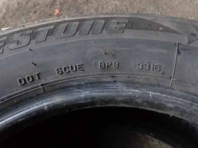 Гуми Зимни 215/65R16, снимка 2 - Гуми и джанти - 20270024