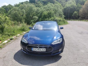     Tesla Model S 70D