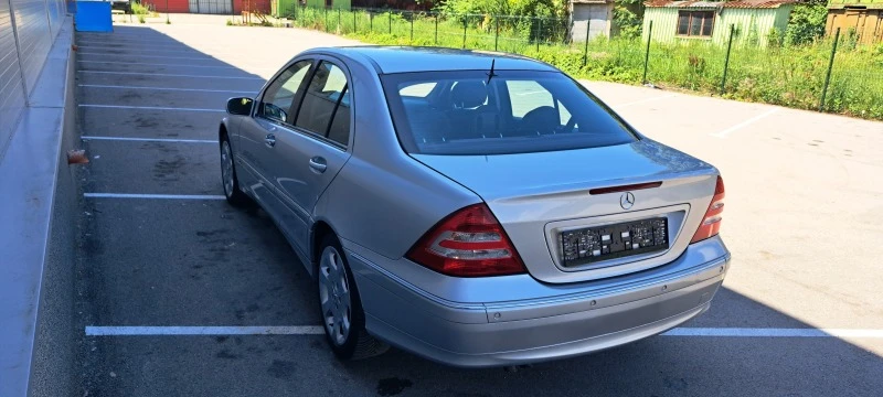 Mercedes-Benz C 320 3.2 4MATIC, снимка 7 - Автомобили и джипове - 47113297