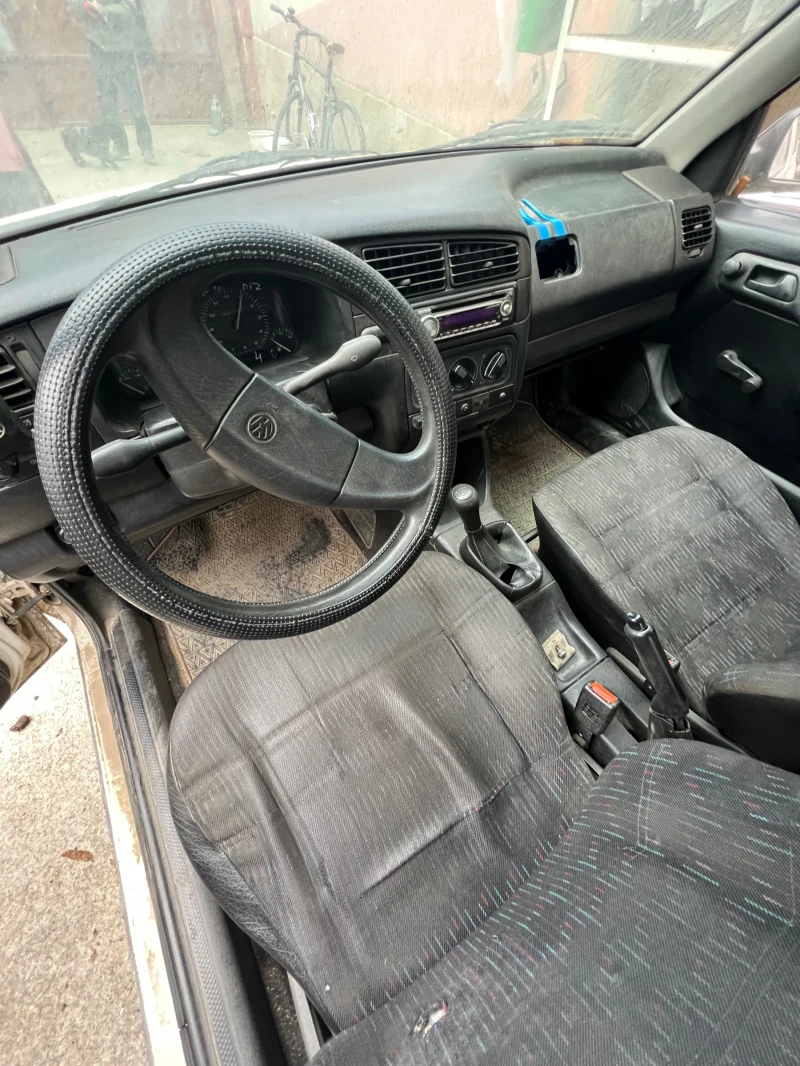 VW Golf 1.9D, снимка 7 - Автомобили и джипове - 47901102