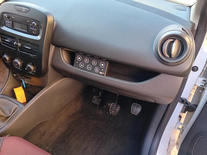 Renault Clio Учебен !!! , снимка 7 - Автомобили и джипове - 53036650