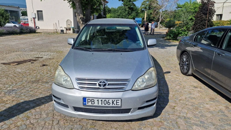 Toyota Avensis verso, снимка 2 - Автомобили и джипове - 51928833