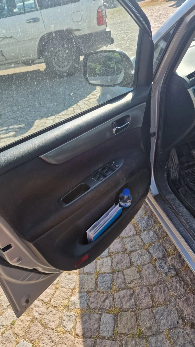 Toyota Avensis verso, снимка 9 - Автомобили и джипове - 51928833