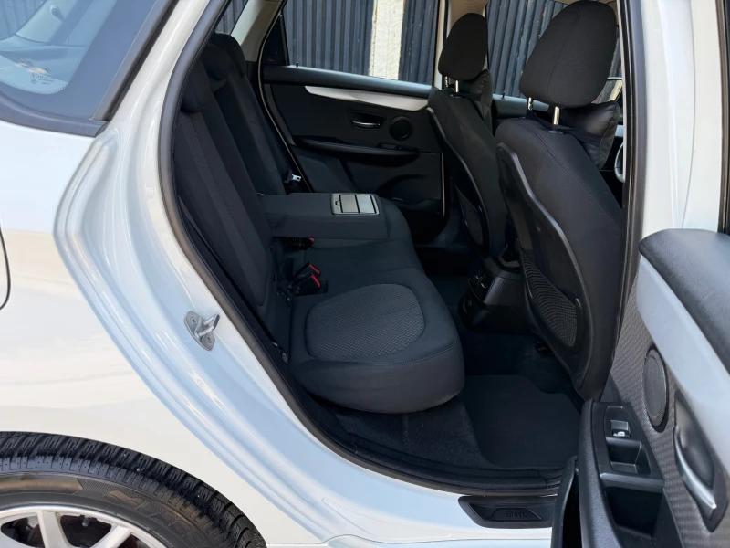 BMW 2 Active Tourer 216D, снимка 9 - Автомобили и джипове - 51343605