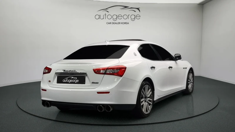 Maserati Ghibli 3.0, снимка 2 - Автомобили и джипове - 52447793