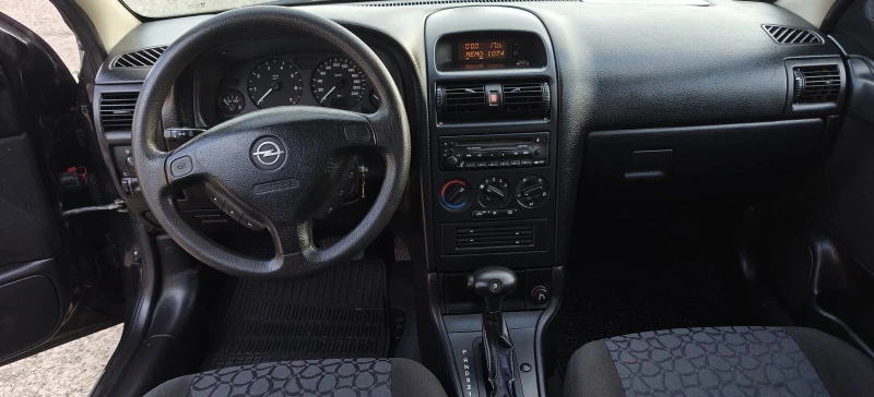 Opel Astra 1.6iAutomat150хил, снимка 13 - Автомобили и джипове - 52449457