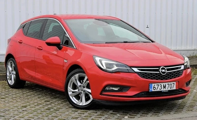 Opel Astra, снимка 2 - Автомобили и джипове - 52510642