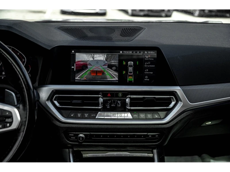 BMW 330 i xDrive* M-PACK* HUD* ADAPTIVE* CAM* , снимка 9 - Автомобили и джипове - 53209645