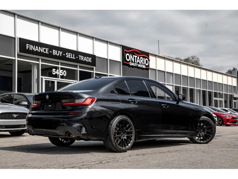 BMW 330 i xDrive* M-PACK* HUD* ADAPTIVE* CAM* , снимка 5 - Автомобили и джипове - 53209645