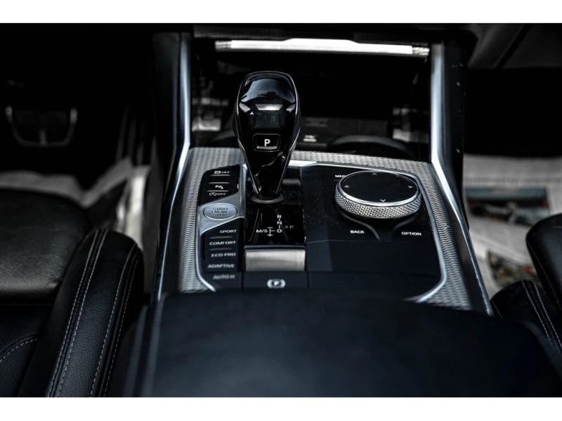 BMW 330 i xDrive* M-PACK* HUD* ADAPTIVE* CAM* , снимка 13 - Автомобили и джипове - 53209645