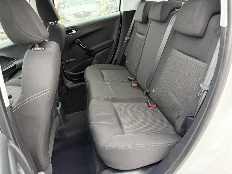 Peugeot 208 1.2i 54хил.км.FaceLift, снимка 15 - Автомобили и джипове - 53280748